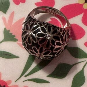 Authentic Coach Vintage Elegant Black & Silver Floral Ring